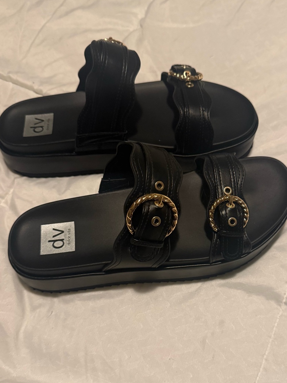 Women’s black slides